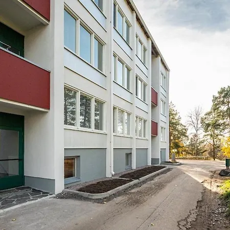 Cozy Near Roihuvuori Japanese Garden *