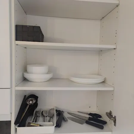 Cozy Near Roihuvuori Japanese Garden Apartment *