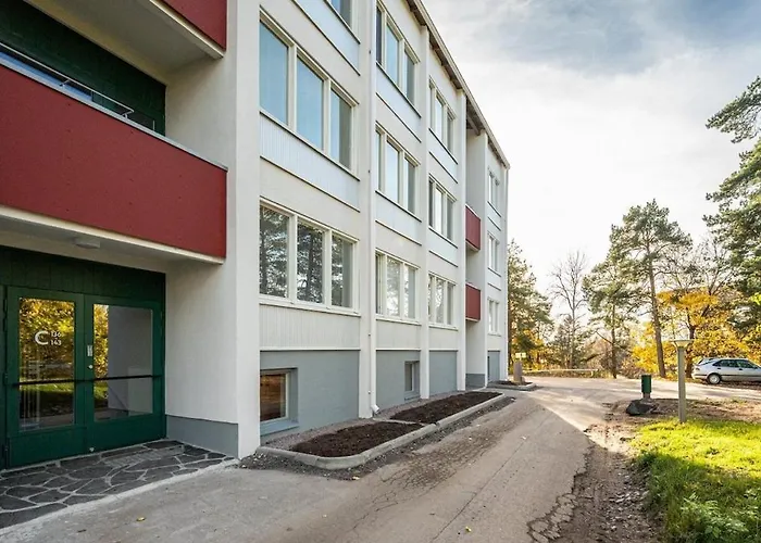 Cozy Near Roihuvuori Japanese Garden *